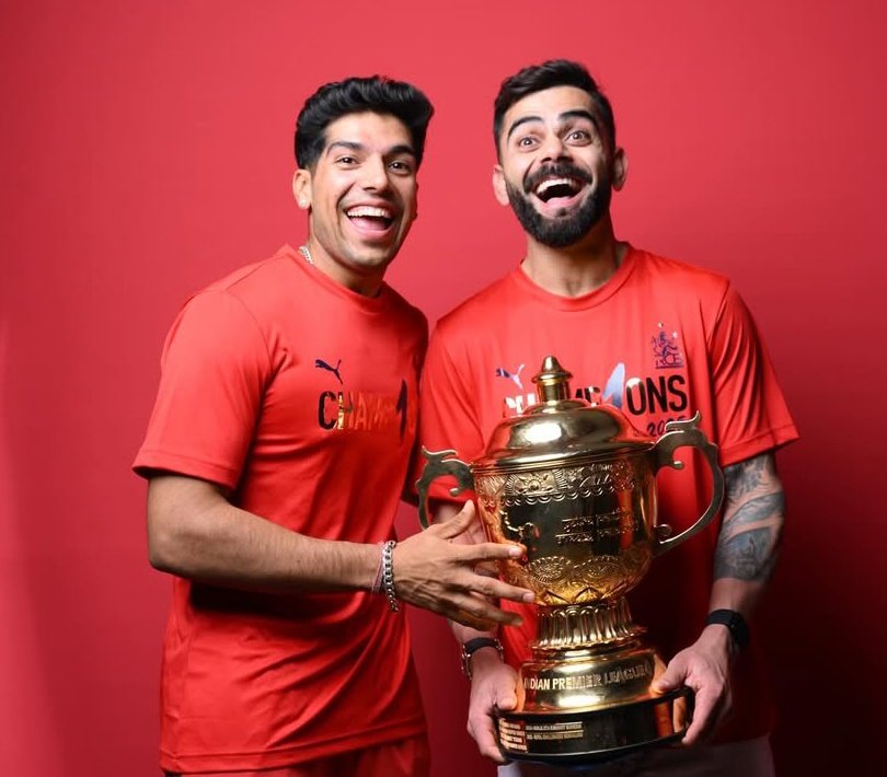BreatheKohli's tweet photo. Bless you Swastik Chikara, for these photos of Kohli. Here’s our daily dose of the most beautiful smile. https://t.co/OnNEwfFArF