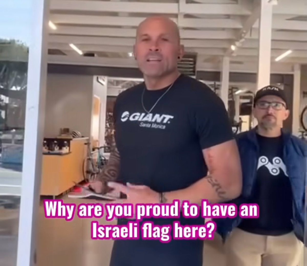 If you live near Santa Monica, California - please support this business: *Helen's Cycles Bike Shop*. The misfit pro-terrorists were  all over them and they weren't having any of it. Love me a strong Jew! 💪🇮🇱

instagram.com/reel/DL6qBzXuw…