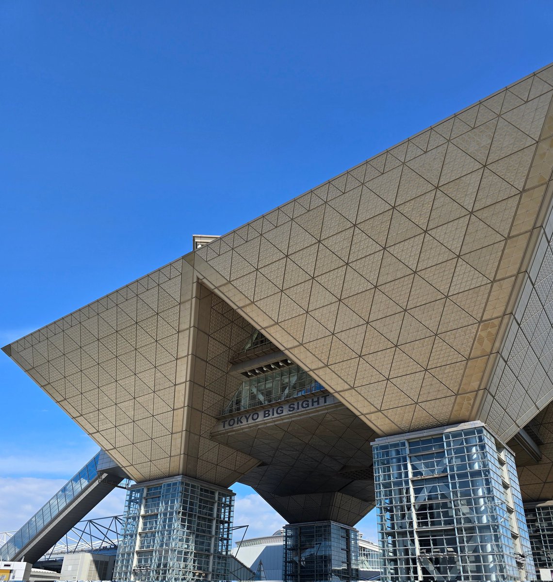 OTTOtdbk's tweet image. 撤収してました!本日は本当にありがとうございました!!!たくさんの方とお会いできて本当にうれしかったです!!!😭✨✨めちゃくちゃたのしかった~~❣️🥹ビッグサイトは暫しのおわかれでさみし……😭また来るね…!🌠