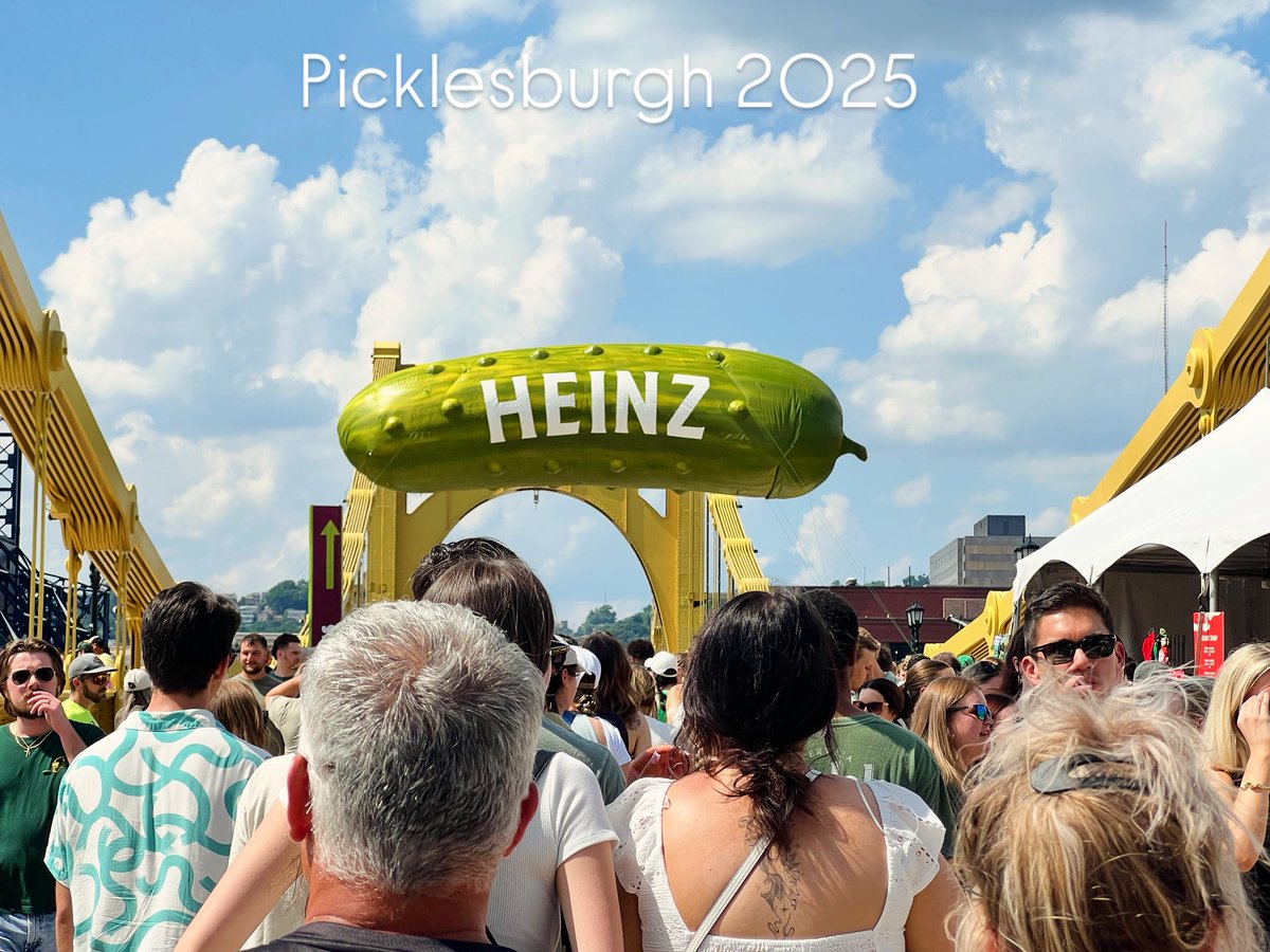Meanwhile in Pittsburgh - 2025 #Picklesburgh! This an annual, pickle-themed festival held in downtown, that celebrates all things #pickled 🥒🥫🥟