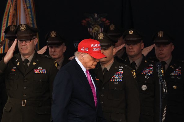 🚨بيلد:

"من المتوقع غدًا صدور تصريح كبير ومهم من الرئيس ترامب بشأن الحرب في أوكرانيا".