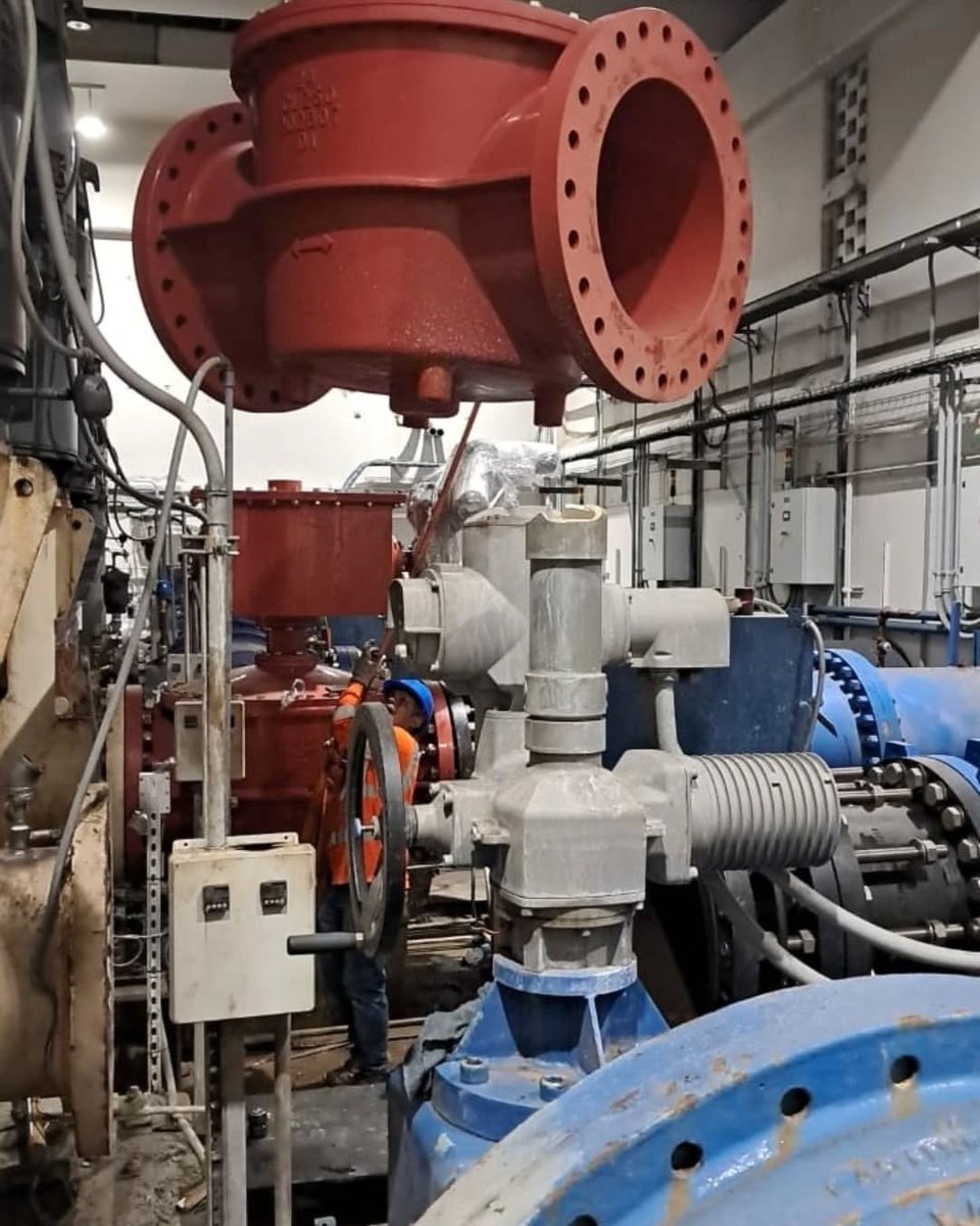 lanoticia507's tweet image. Ya fue instalada una rejilla extraíble de la parte interna del foso de succión de la toma de agua cruda de la planta potabilizadora de Chilibre.
También se realizaron trabajos de instalación de nuevas válvulas con actuador eléctrico en las estaciones de bombeo de agua tratada.