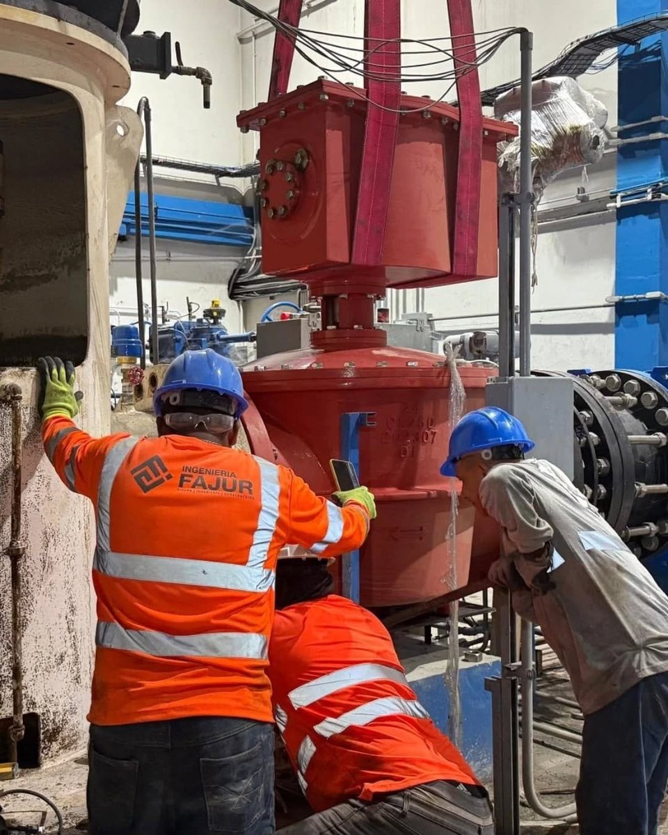 lanoticia507's tweet image. Ya fue instalada una rejilla extraíble de la parte interna del foso de succión de la toma de agua cruda de la planta potabilizadora de Chilibre.
También se realizaron trabajos de instalación de nuevas válvulas con actuador eléctrico en las estaciones de bombeo de agua tratada.
