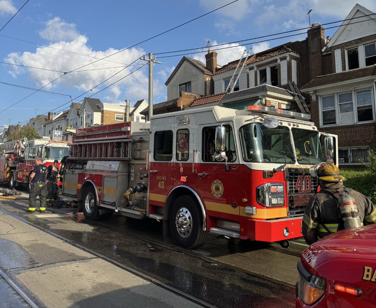 PhillyFireDept's tweet image. Daily totals for Saturday, July 12:
🚑: 777 EMS incidents
🚒: 171 fire incidents
🔥: 2 working fires
#24x7x365