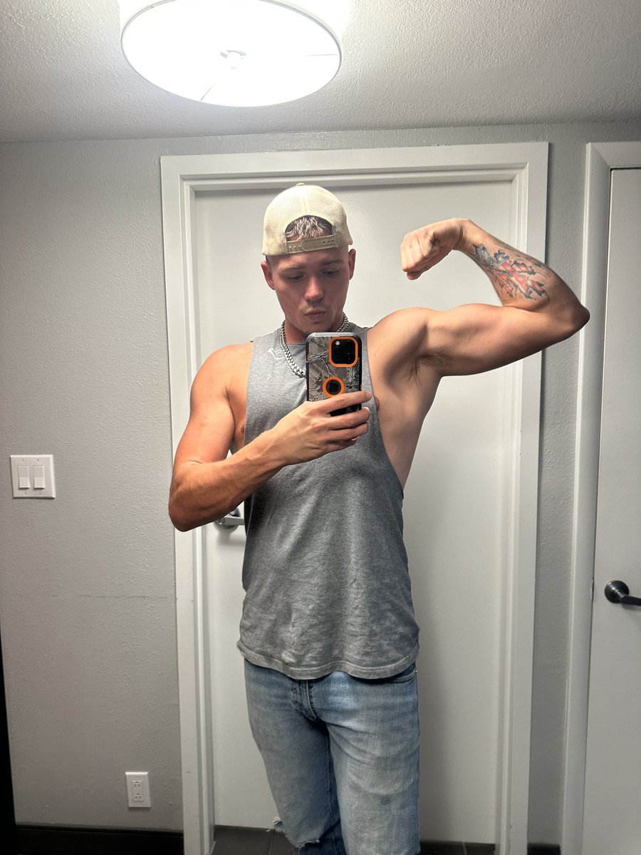 flexwithapurpos's tweet photo. You’re already watching. Might as well subscribe and see what I really do when the camera’s just for you… no limits. No mercy. Just raw, unfiltered pleasure. 
🔗 links waiting. Don’t keep me waiting too. 
#onlyfans #NSFWcontent #subscribe #thirsttrap https://t.co/GQVU2Fsnvc