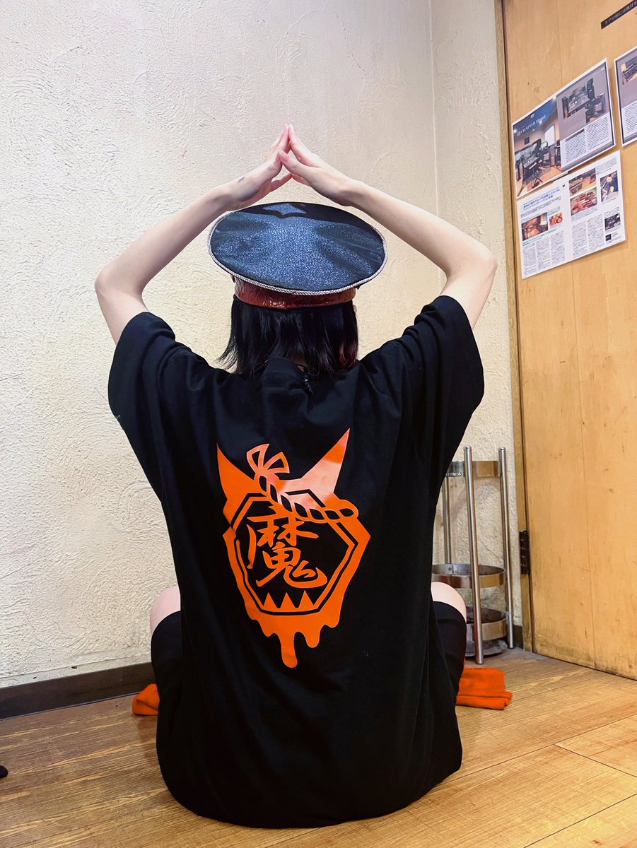 西川口Hearts Rebirth of the World -DIZZYREVERSE First Showcase-アリガタキでした😈
うゆうゆできなかった…📷

次は7月21日(祝)魔ちに魔った
魔界縁日イベント&amp;ワンマンだっっっぜ
一足お先に魔ノ刻Tシャツ着用ᕦ(ò_óˇ)ᕤ

西川口Hearts 2日間お世話になったさいたまかい！