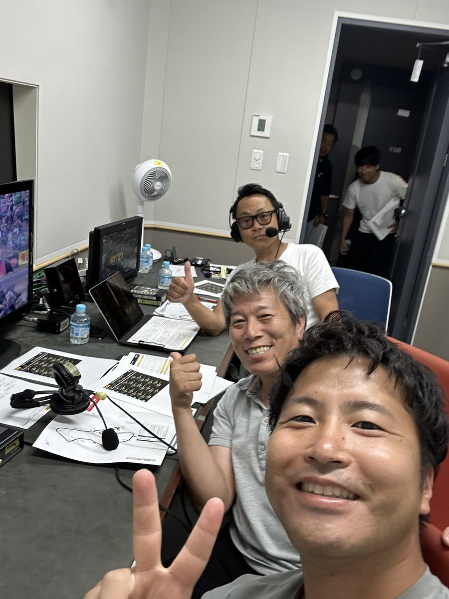 今夜は、WSBKの解説を一樹と共に参加して来ました。
BMWのトプラックが昨年を再現する様に強くなって来たな〜…
我々ドゥカティ勢も負けてられないな〜

クラウドファンディングプロジェクトページURL]
camp-fire.jp/projects/85465…