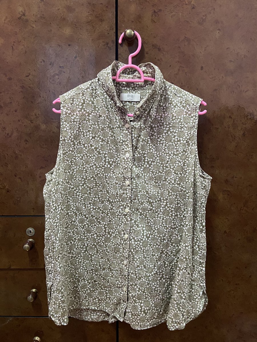 fallinluv0102's tweet photo. ส่งต่อเสื้อแขนกุดลายดอกไม้ ดีเทลสวย ใส่สบายไม่ร้อน 🪷
* ใส่ครั้งเดียว สภาพดีมากก *

100 บาท รวมส่ง 📬
(( more pic / video pls dm ))
#เสื้อผ้ามือ2 #เสื้อผ้ามือสองสภาพดี #เสื้อผ้ามือสองราคาถูก #ส่งต่อเสื้อผ้า #เสื้อวินเทจ https://t.co/2DexM4f0GH