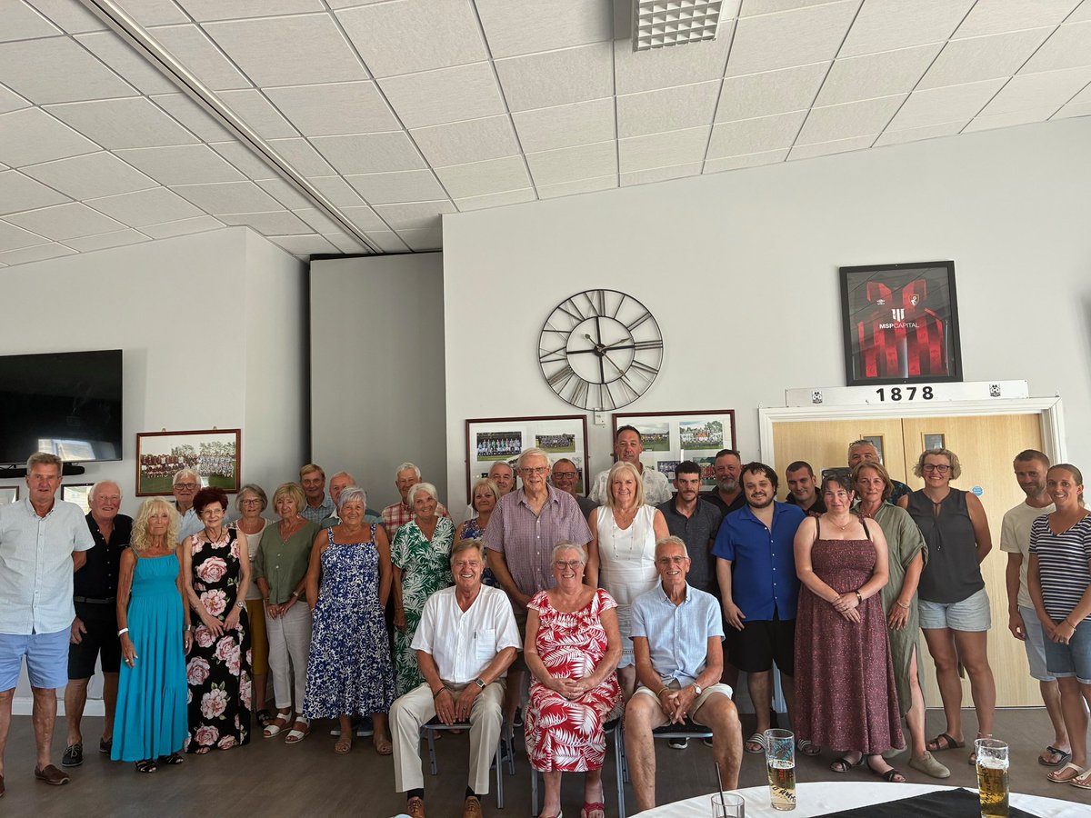 VOLUNTEERS: As a big thank you to our wonderful matchday volunteers and partners, they were invited by chairman Tony Grant and the directors to a Sunday lunch at the clubhouse!

The brilliant work that our volunteers do is always very much appreciated by everyone at Wimborne