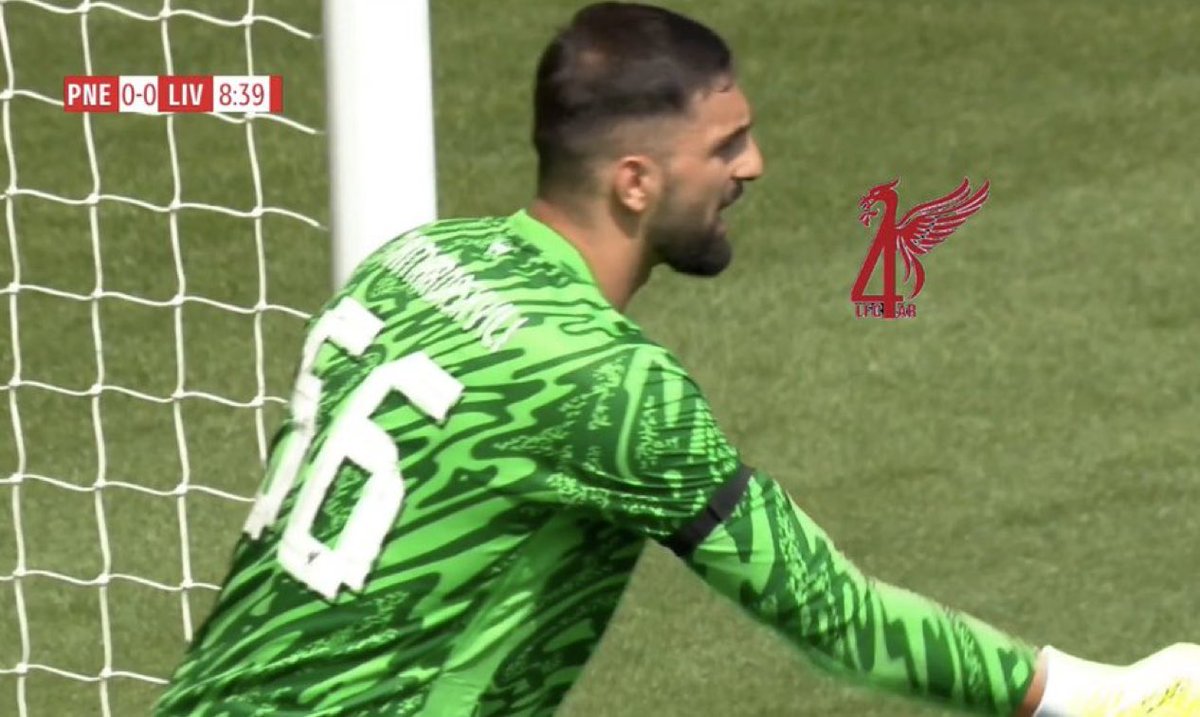 ممارداشفيلي بقميص ليفربول ♥️♥️♥️