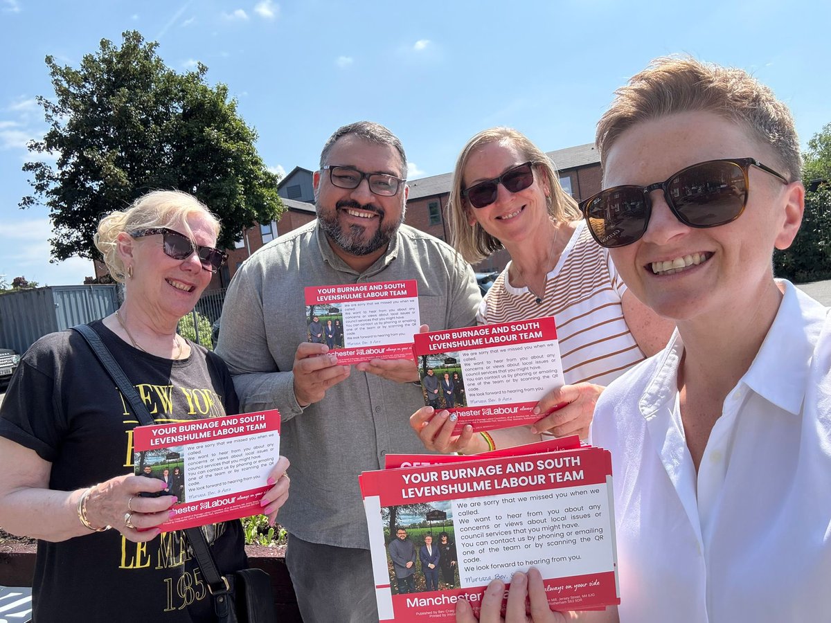 MurtazaRIqbal's tweet image. ☀️ Great day out in Burnage with the team!
Chatting with residents, listening to what matters, and keeping up the work to make our community even better.
Always proud to be on the doorstep. 🌹 #Burnage #LabourDoorstep #CommunityMatters