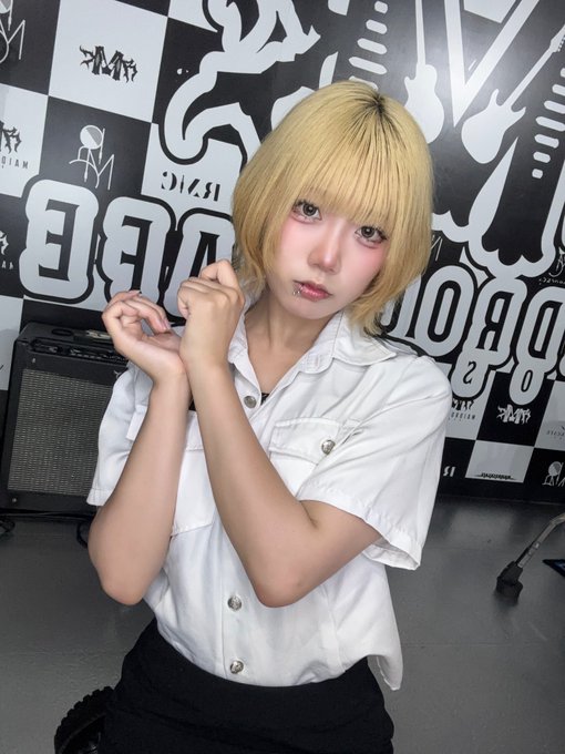 メイドロックカフェ大阪