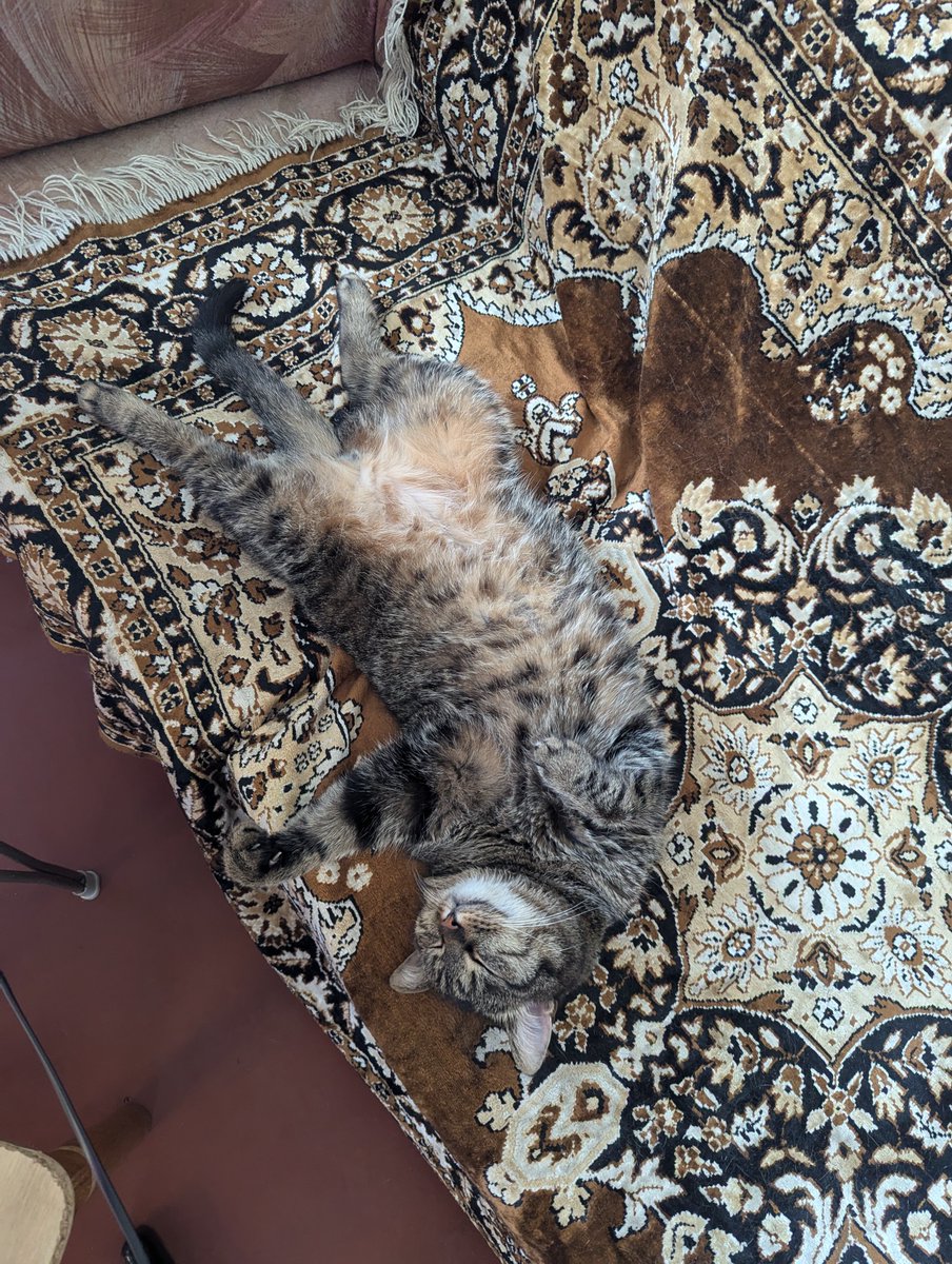 1700грн...в кого є?