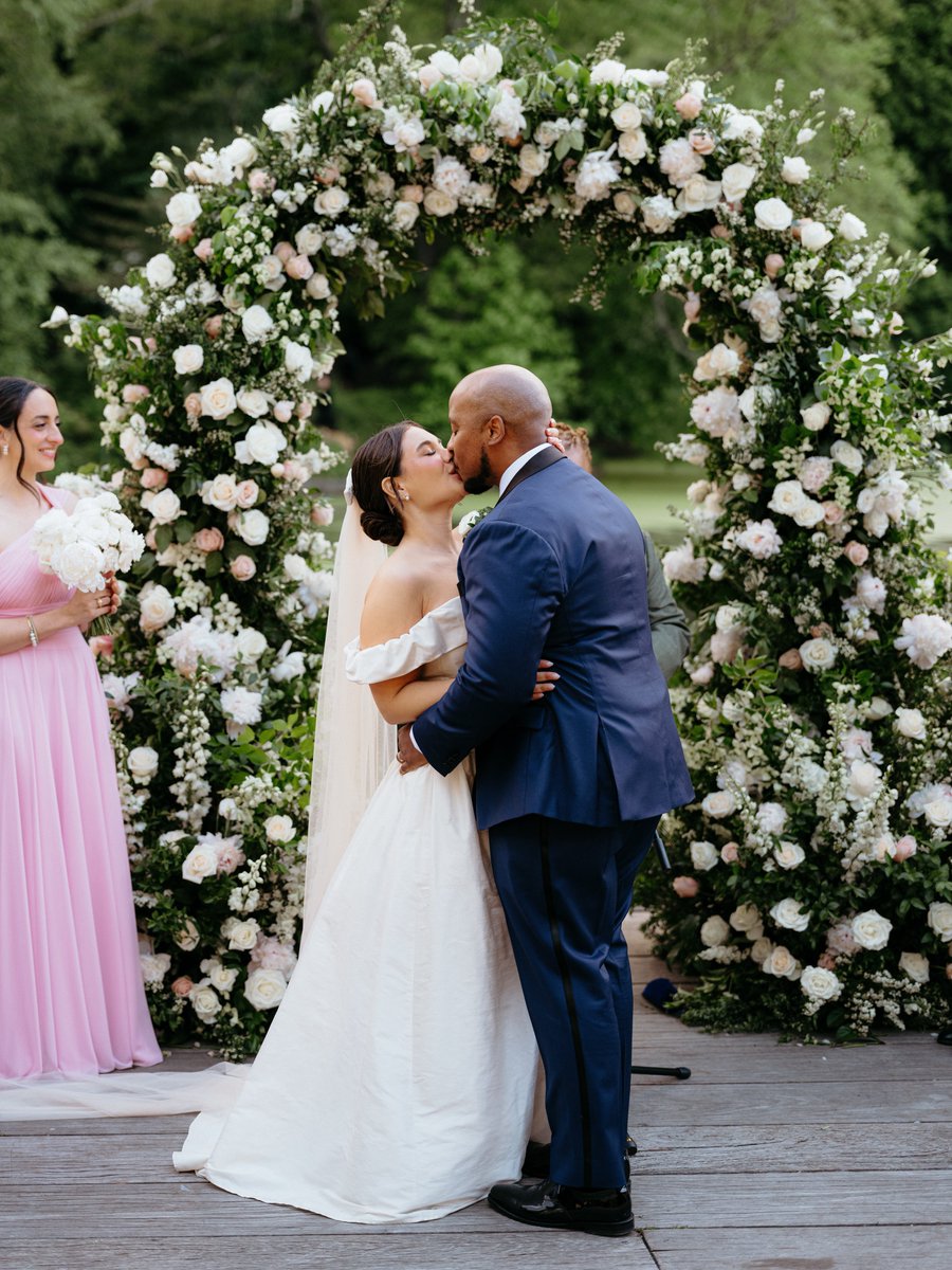 AhmedBaba_'s tweet image. Some of my favorite shots from the best day of my life - 5.24.25