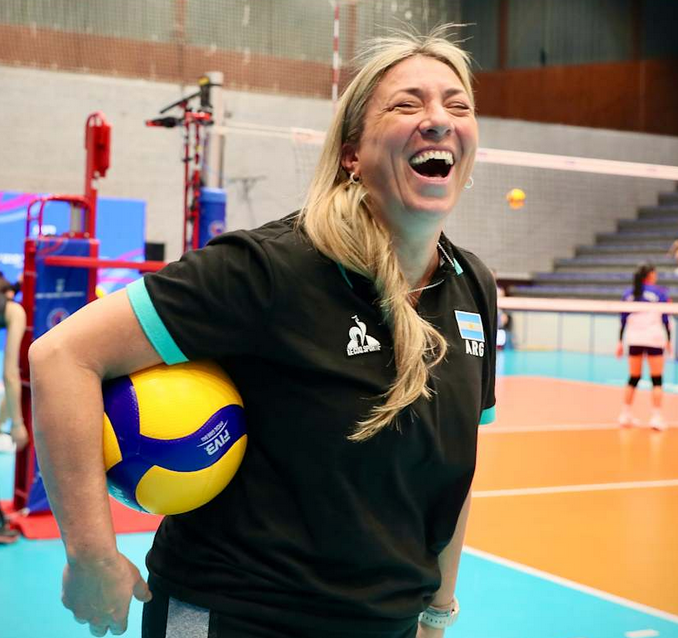 juegargentina's tweet image. #Voley 🏐 #Sub19 #Trstenik 📷FIVB :: 

Las #Panteritas U19 buscan cerrar el Mundial con otro triunfo 🐾 

:: Final 9° puesto :: 
13:15hs 🇦🇷 Argentina vs Croacia 🇭🇷 

💻Youtube 
👉En VIVO juegaargentina.com.ar/partidotv/2743…