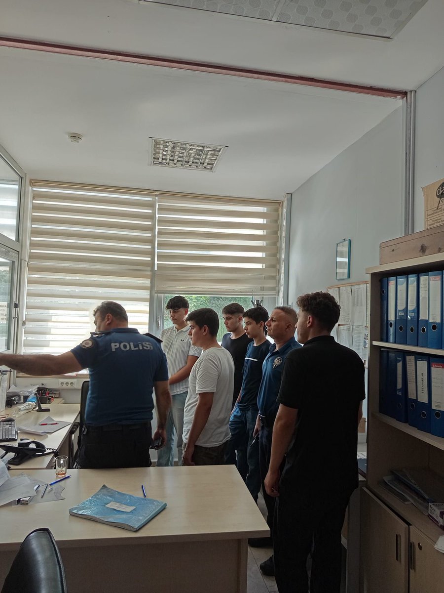 📍 Polislik Meslek Tanıtımı 

Ülkü Ocakları Genel Merkezimiz tarafından başlatılan;

✅ Kutadgu Bilig Yaz Gelişim Programı
✅ Ülkücü Şehit Mürüvvet Kekilli Yaz Kampı

kapsamında, Ülkü Ocakları Adana İl Ortaöğretim ve Asena Birimlerimiz ve İlçe Ocak Başkanlıklarımız tarafından