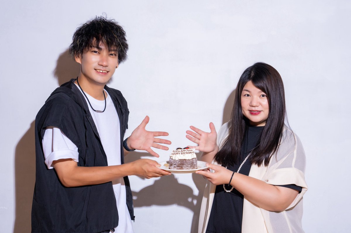 今年も無事に2人をお祝いすることができました。
毎年、初夏の大行事なのですが、2人も、そして来てくれたみんなも楽しんでもらえたようでよかったです☺️
2人ともおめでとう！！おつかれ！わたし！笑