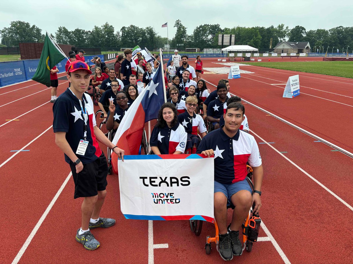 RhiannonOmar's tweet photo. The Hartford Nationals in Grand Rapids Michigan!! Opening ceremony- 
#texasparasport 
#moveunited
#goaddigo
#t52
#f54
#Arthrogryposis 
#challengedathletesfoundation 
#eaglesportschairs
#senioryear
#dualsportathlete https://t.co/x9jbovbFwf