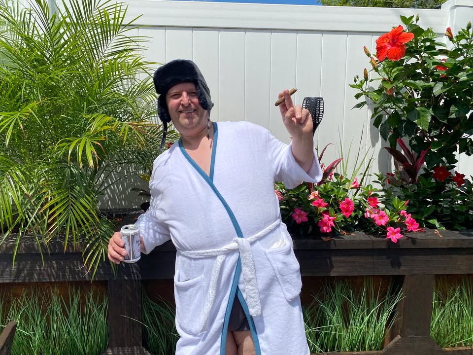 CastleNoel's tweet image. Time to break out the #MooseMug! It's #ChristmasInJuly Weekends at #CastleNoel! Special July 13th, Cousin Eddie (Impersonator) + Castle Tour + Charcuterie Tray + Beverage. See it - CastleNoel.com! BTW-Mark Klaus is the sculptor of the #nationallampoonsvacation moose mug!