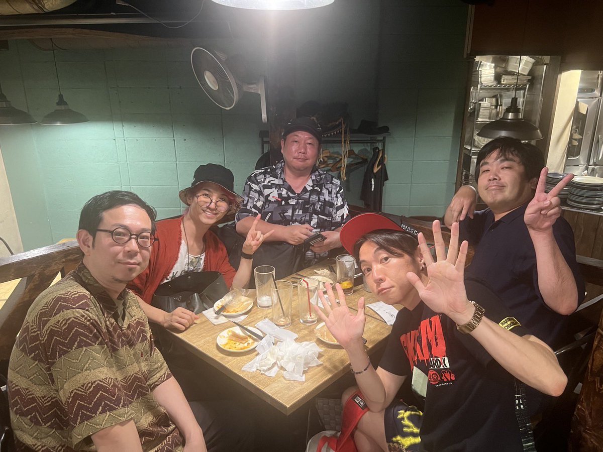 おとこ占い師だけで乾杯🍻
めっちゃ楽しい😆👍