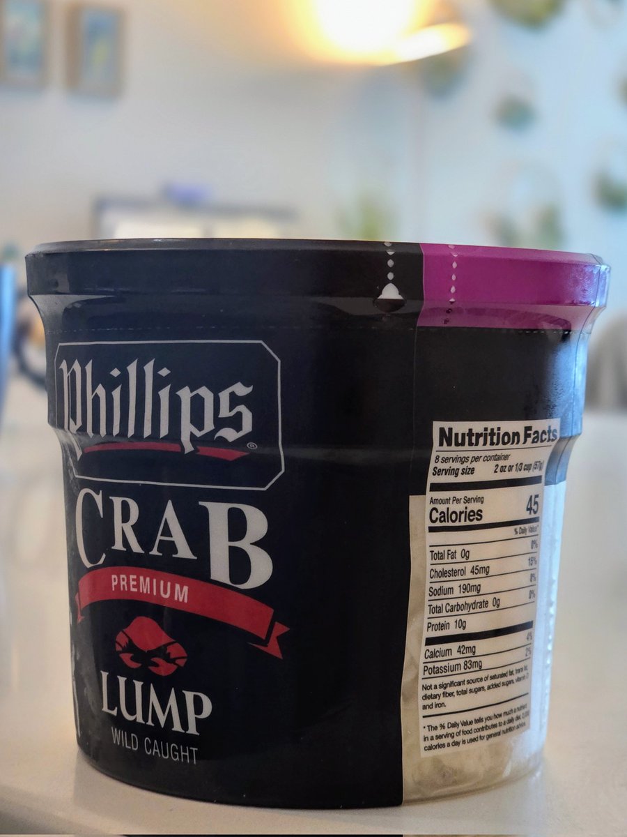 8 servings per container? What is this? A can of crabs for ants?