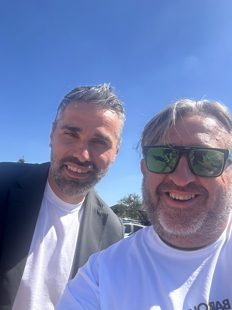 HornWendover's tweet image. Oh Valon Behrami! he remembers us singing his name constantly for 45 mins at Upton Park and loved it. Had a brief chat with him and Nani yesterday. #watfordfc
