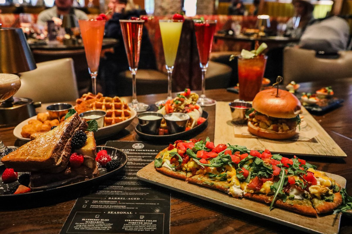Sleep in? Nah. Brunch with us instead!😄😋