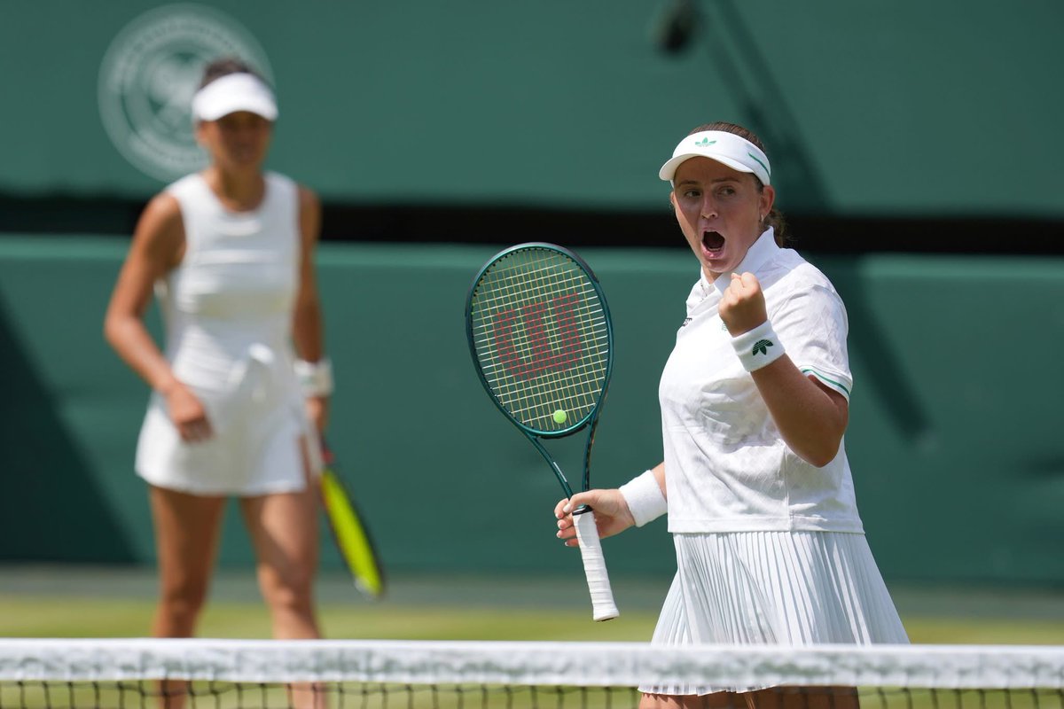 🇱🇻 Aļona Ostapenko pārī ar Suveju Hsī svētdien Vimbldonas čempionāta finālmačā ar 6-3, 2-6, 4-6 piekāpās Elisai Mertensai un Veronikai Kudermetovai.

📈 Ostapenko pirmdien WTA dubultspēļu rangā pakāpsies uz trešo vietu. Savukārt, ja būtu izcīnījusi uzvaru, kļūtu par ranga līderi.