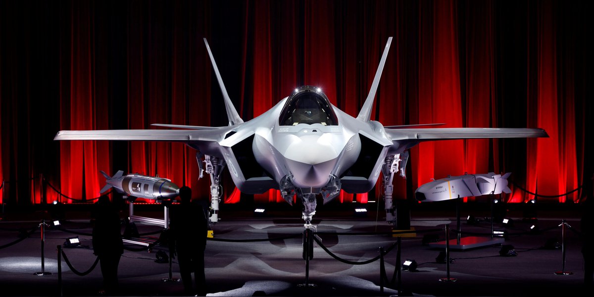 1️⃣
⭕️ABD Senatosu Dış İlişkiler Komitesi Başkanı Cumhuriyetçi Senatör Jim Risch:
“F-35’lerin Türkiye’ye verilmesini ben engelledim. Uçaklar teslim edilmeyecek çünkü ben izin vermiyorum. Engellemeye de devam edeceğim.”
👉 Bu açık bir siyasi gözdağı.