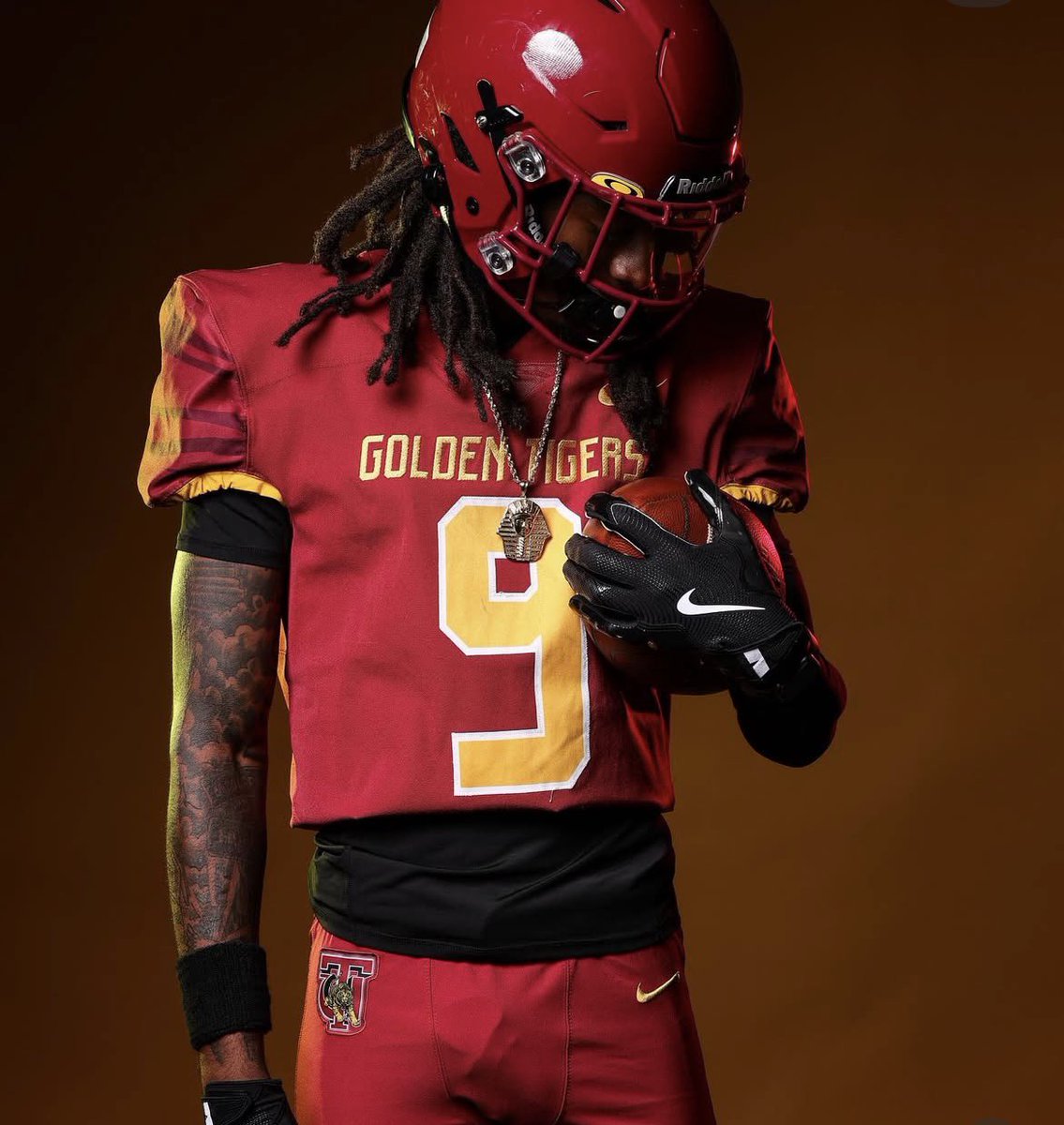 David Hunter 2028 (@davidhunterqb1) on Twitter photo All glory to GOD!!! Blessed to receive my first offer from Tuskegee University ❤️🧡🐅
(via Coach Smith) <a href="/CoachBarnes904/">BARNES 23</a> <a href="/Coach_J_Parker/">Jarvis Parker</a> <a href="/CSmithQBs/">CLINTON SMITH JR.</a> All glory to GOD!!! Blessed to receive my first offer from Tuskegee University ❤️🧡🐅
(via Coach Smith) <a href="/CoachBarnes904/">BARNES 23</a> <a href="/Coach_J_Parker/">Jarvis Parker</a> <a href="/CSmithQBs/">CLINTON SMITH JR.</a>