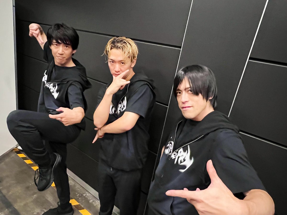 Ryo_PRAR's tweet photo. たくさんの方達の前でのパフォーマンスやアクション、皆さんすごく暖かくめちゃめちゃ沸いてい頂いてすごく幸せで楽しかった！✨

みんな最高です！🐉

#アイドルマスターSideM
#SideM10th  #SideM10th_day2

@KUNI_RX https://t.co/almkCW43ia