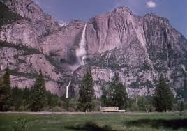 Dean_Min_Travel's tweet image. #Bales2025FilmChallenge
July 13: Filmed in National Park
The Long, Long Trailer (1953)
I Love Lucy ran from 1951 - 1957 and continues in syndication, but some people paid to see Desi and Lucy as Nick and Tacy on the big screen in Yosemite.