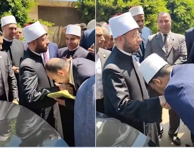 قبلات على يد وزير !!
هل هذه أول سابقة في تاريخ مصر الحديثة؟
#النهايات