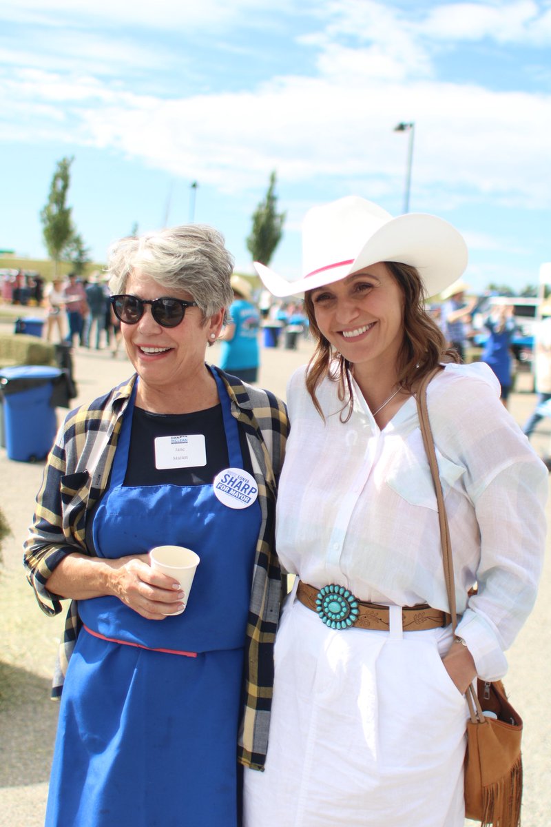 SonyaSharpYYC's tweet image. As we wrap up another incredible Stampede this weekend, I’m feeling grateful.
Over the past 10 days, I’ve had the chance to connect with thousands of Calgarians at breakfasts, parades, and community events across the city. We shared coffee, pancakes, and conversations about the…