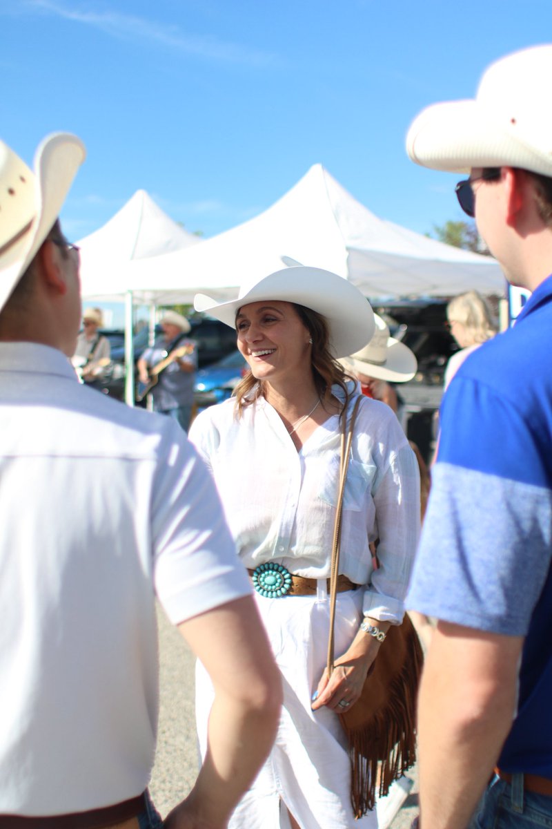 SonyaSharpYYC's tweet image. As we wrap up another incredible Stampede this weekend, I’m feeling grateful.
Over the past 10 days, I’ve had the chance to connect with thousands of Calgarians at breakfasts, parades, and community events across the city. We shared coffee, pancakes, and conversations about the…
