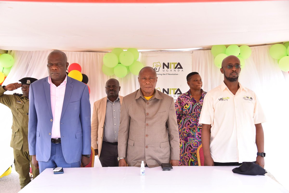 KabbyangaB's tweet image. Earlier today, I launched the Bwera Town Wi-Fi on behalf of Rt. Hon. @Thomas_Tayebwa. It is a proud milestone for us as government rolls out inclusive, free public Wi-Fi connectivity. @NITAUganda1 will continue rolling out this service to the rest of the towns in Uganda.