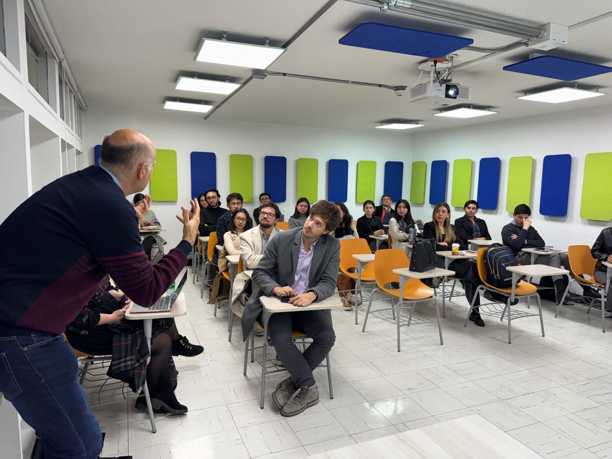 IntlCrimCourt's tweet image. La #CPI sostuvo un encuentro académico con estudiantes y docentes de la Universidad del Rosario en Bogotá, @URosario, compartiendo información sobre su mandato y sus actividades.
 
#ConocimientoEsPoder #AccesoALaJusticia