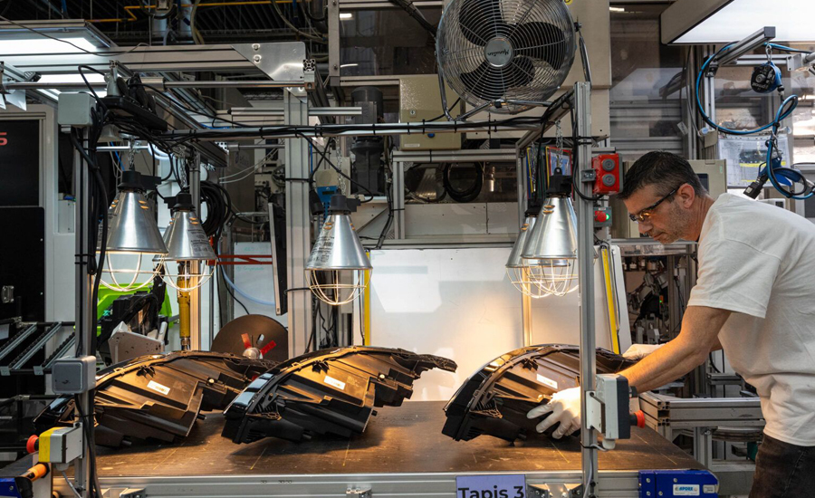 In an effort to create a more circular economy, automotive supplier Valeo has agreed to supply two remanufactured components to Stellantis: an LED headlamp and an infotainment display screen. Read more. assemblymag.com/articles/99358…

#automotive #manufacturing