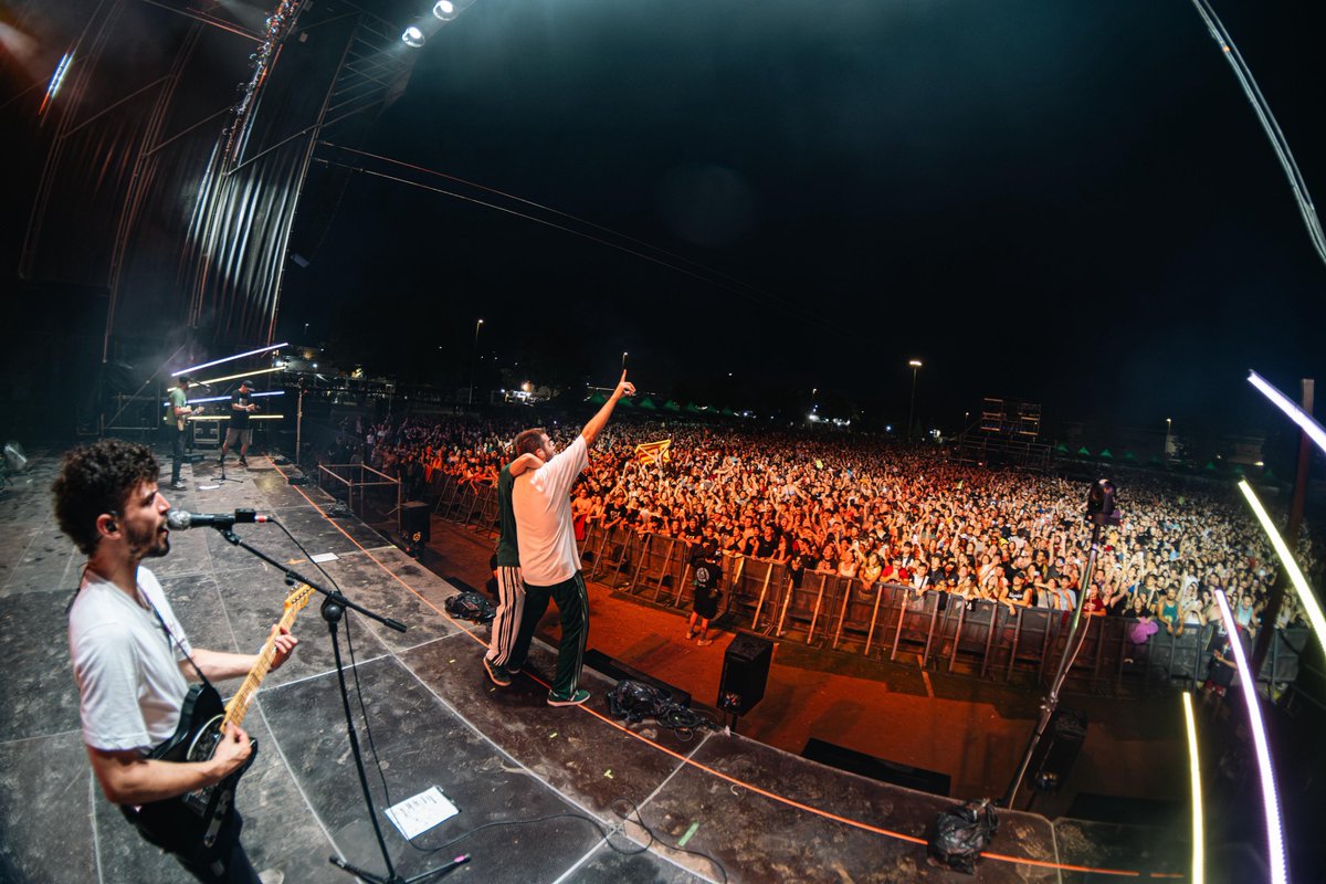 Que loco Gandia. Que loco <a href="/PirataFestival/">Pirata Beach Fest</a> 

Ni la pluja ni òsties. Gràcies 💚