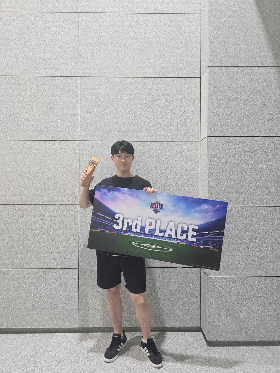 Note5ChoYou's tweet image. 고배리 코리아! 최종 3등 마무리! 응원해주신분들 진심으로 감사드리고 선수분들 수고 많으셨고 원활한 진행을 해주신 스태프분들 수고 많으셨고 멋진 해설분들도 수고 많으셨습니다! 감사합니다!
#PokemonGO #GBK