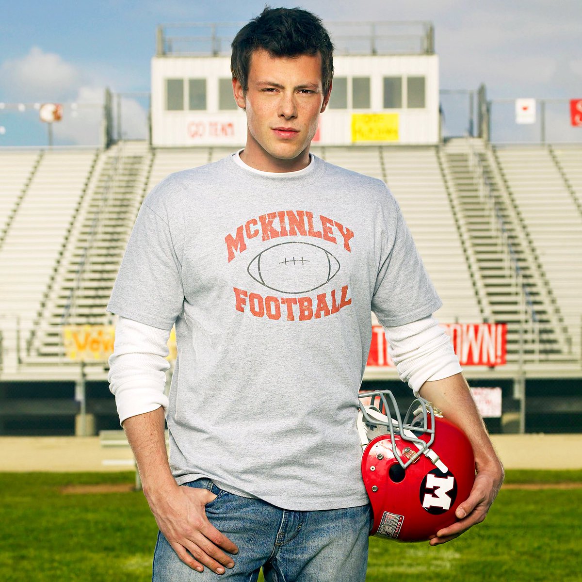 12 anos da morte de Cory Monteith, o nosso eterno quarterback Finn Hudson de Glee.