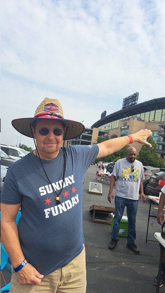 ThisOldCubFan (@chadasmeets) on Twitter photo <a href="/murphysbleacher/">Murphy's Bleachers</a> Murphys in the wild! I was dragged here! <a href="/murphysbleacher/">Murphy's Bleachers</a> Murphys in the wild! I was dragged here!