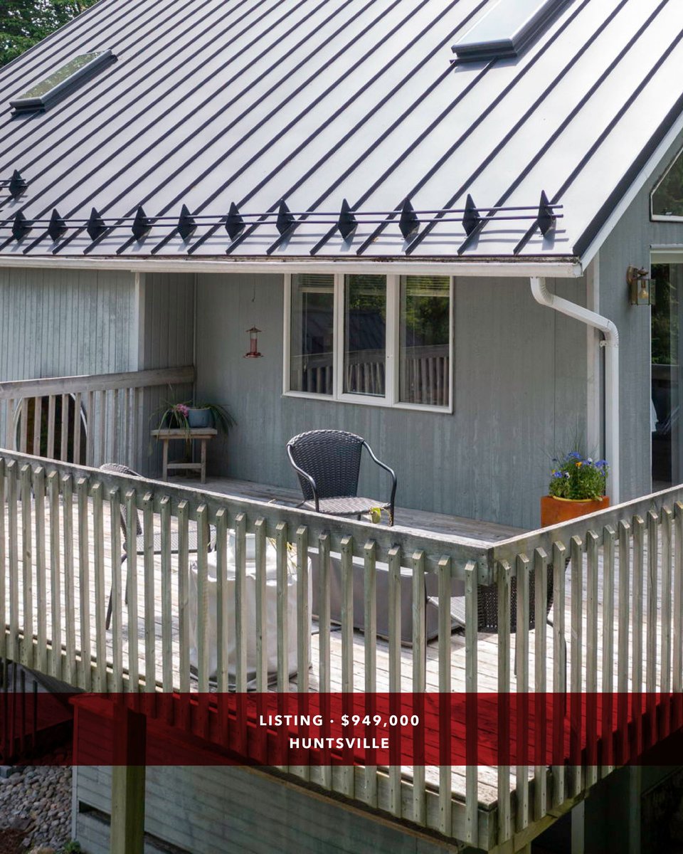clarkemuskoka's tweet photo. LISTING: 1806 Valley Rd, Huntsville
$949,000
2,189 sq ft / 4 Beds / 3 Bath / 2-car garage
.
.
.
#MuskokaLife #MuskokaRealEstate #MuskokaCottageForSale #JustListed #ForSale #LuxuryRealEstate #CottageCore #Muskoka #Huntsville #HiddenValley #MuskokaRealtor https://t.co/4Nx5imdMuJ