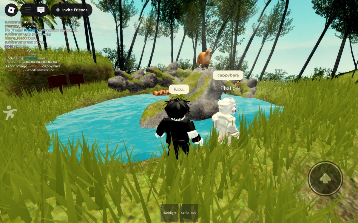 amouvase's tweet image. Terus kita ketemu hewan lucu.