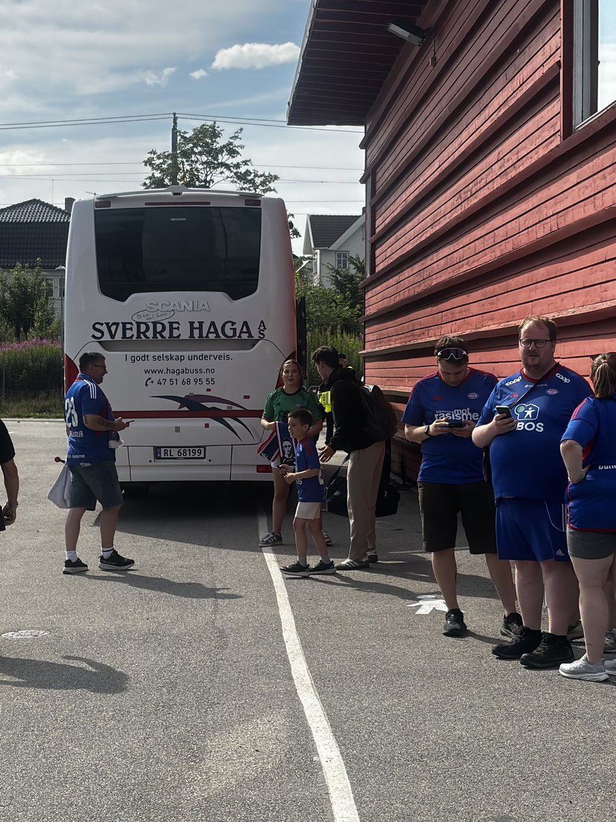 Riisnæs ønsket ikke å svare på spørsmål fra TV 2 om overgangen til Bodø/Glimt etter kampslutt. 
Setter seg på flyet til Bodø i kveld og blir klar i morgen.