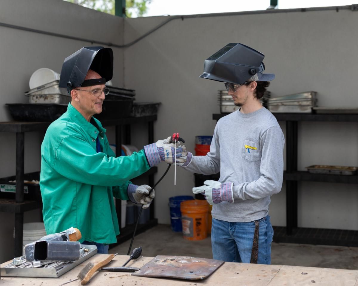 Sparks are flying at the FGCU U.A. Whitaker College of Engineering! Eagles in the civil engineering program lit up the welding lab and got hands-on experience with both shielded and gas metal arc welding techniques. ✨💥 #fgcu