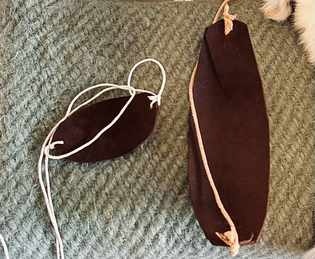 Mud_and_Blood's tweet image. I have made slings. Left is a hand sling, right is a staff sling