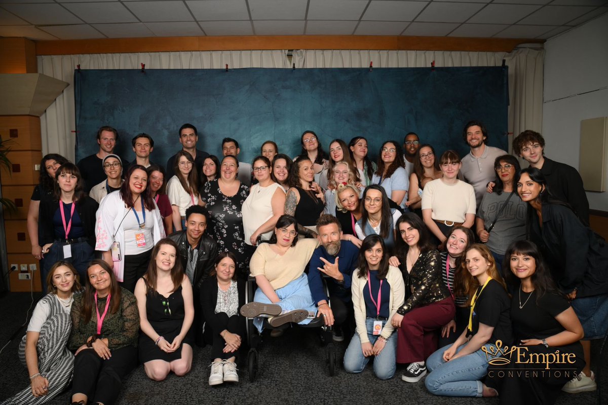 EmpireConv's tweet image. Good evening everyone,
A huge thank you to all of you!
This weekend was truly exceptional, and it’s all thanks to your energy, your smiles, and your passion.
What a joy it was to share these moments with Ben Barnes, Jack Wolfe, Freddy Carter, Sujaya Dasgupta, Danielle Galligan,…