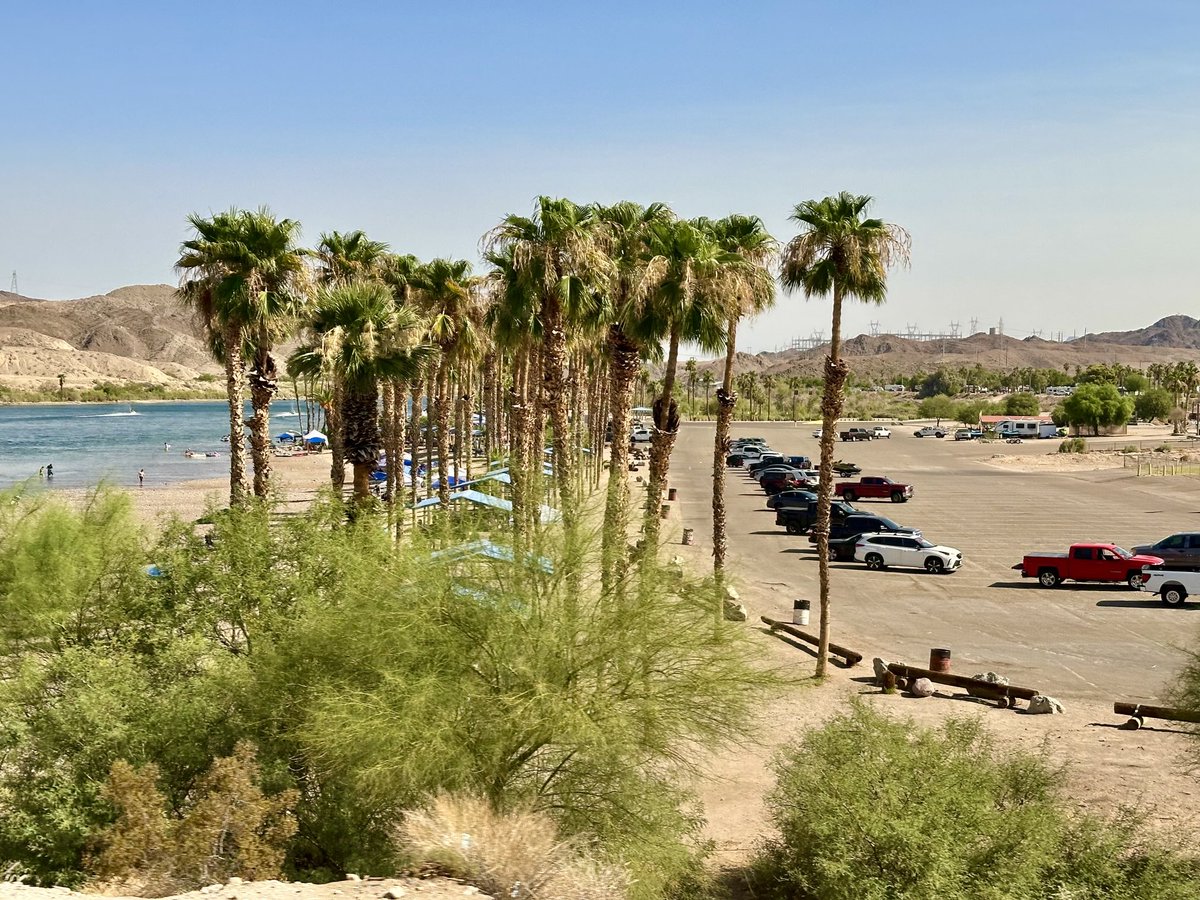 wlgolden's tweet image. Oak Ridge Boys traveling through Arizona’s Beautiful Landscape to Laughlin, Nevada EDGEWATER last night @oakridgeboys @WME @opry @CountryMusic