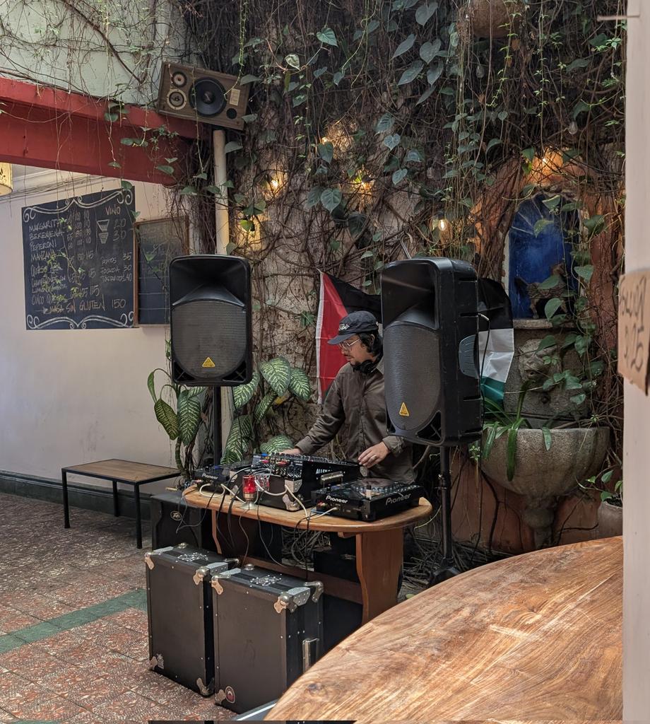 🍉🎙️

Hoy en la tarde en la pizza 502